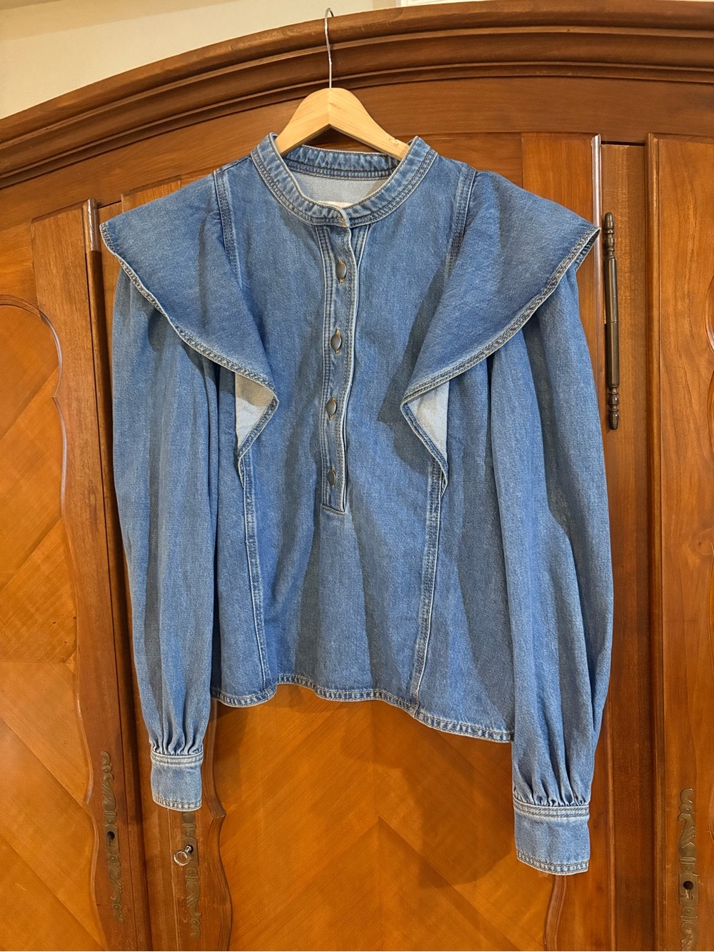 Loft Denim Ruffle Yoke Button Down Too - Blue size small #1201 - Picture 4 of 7